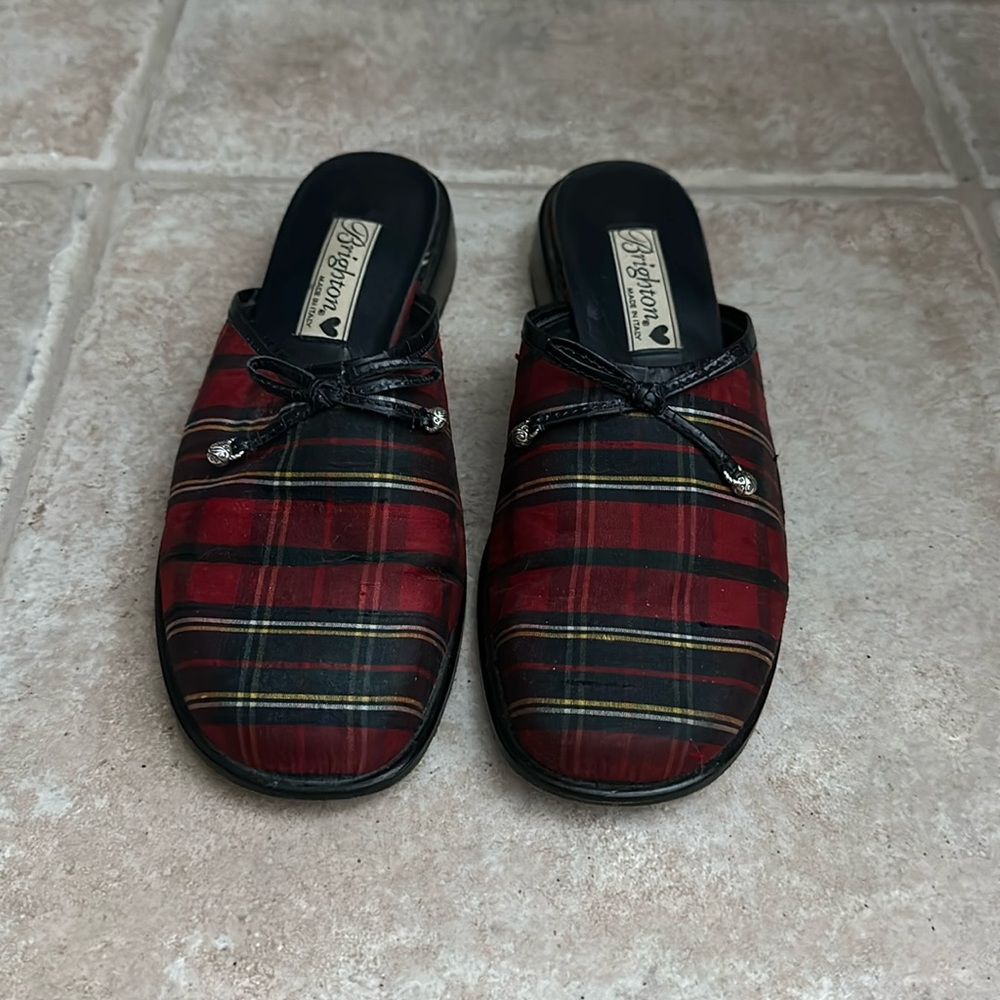 Brighton red plaid Holly slides size 7 1/2